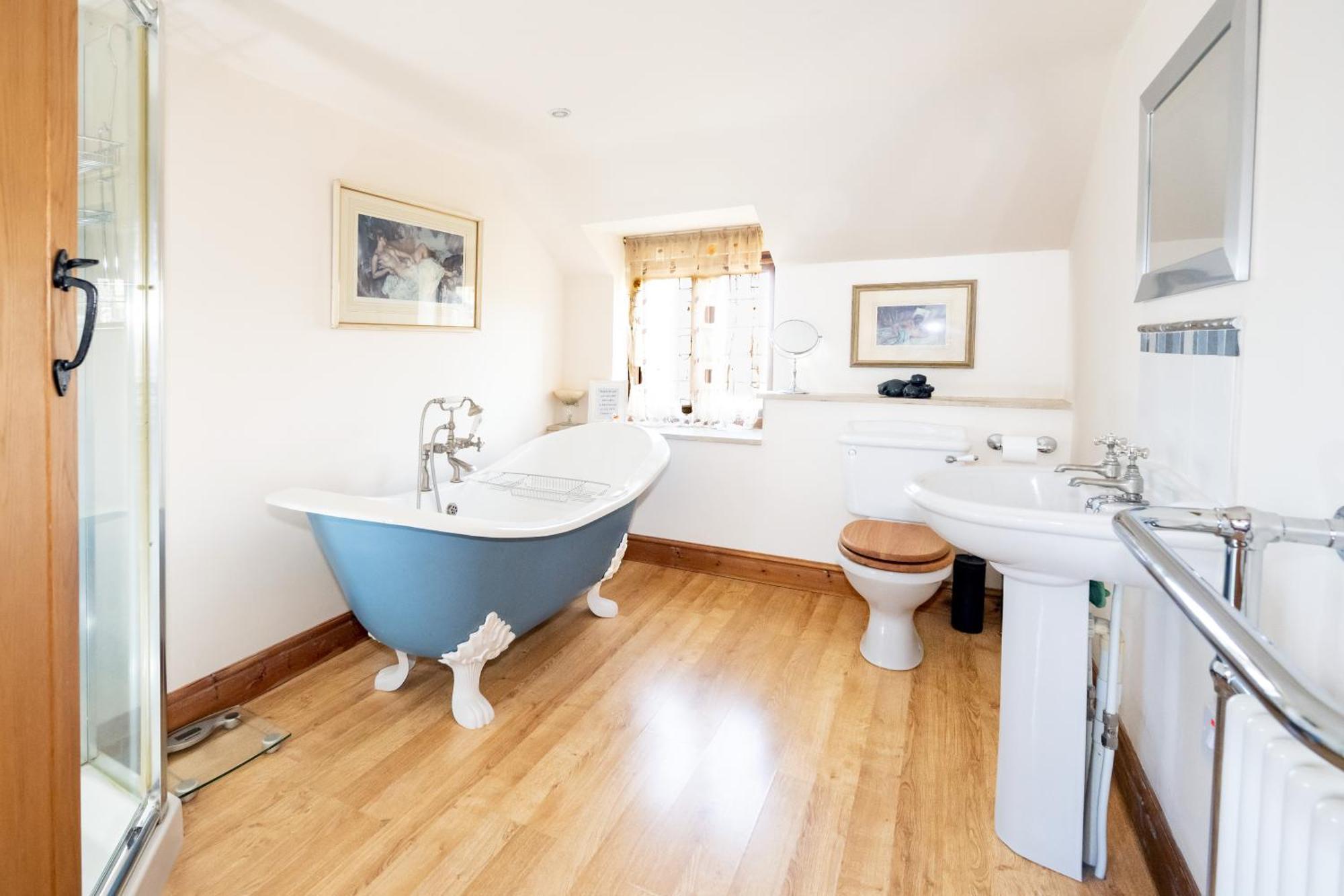 Idyllic Dorset Surrounded By Fields In The Heart Of The Countryside Holiday home
